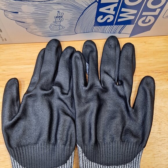 Brigic Level 5 Cut Resistant Gloves, Foam Nitrile Coating - Picture 2 of 8